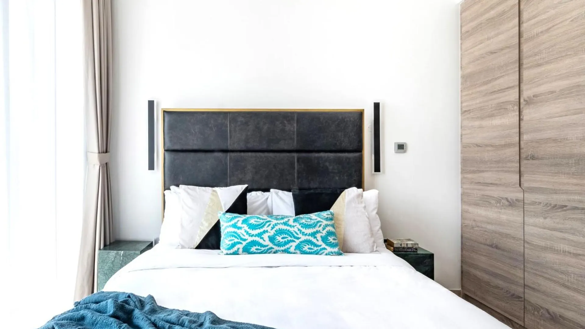 Exquisite 1 Bdr Apt In The Heart Of Dubai Marina- Studio One Tower Apartment